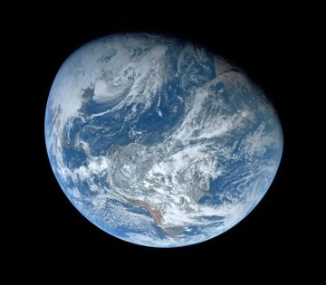 APP下载-地球悬浮在太空中，没有任何支撑，为什么不会“掉”下去？